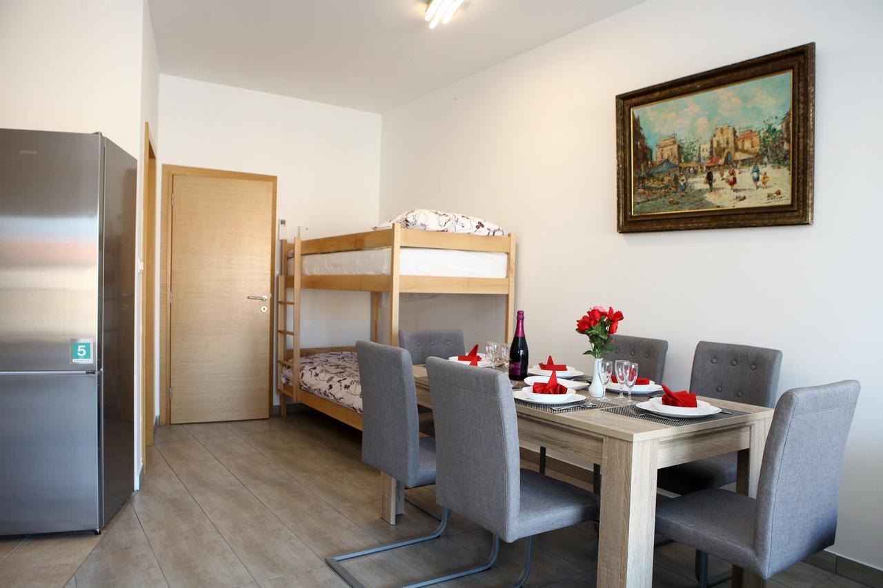 Charming San Simon Beach Apartment Jn Izola Buitenkant foto