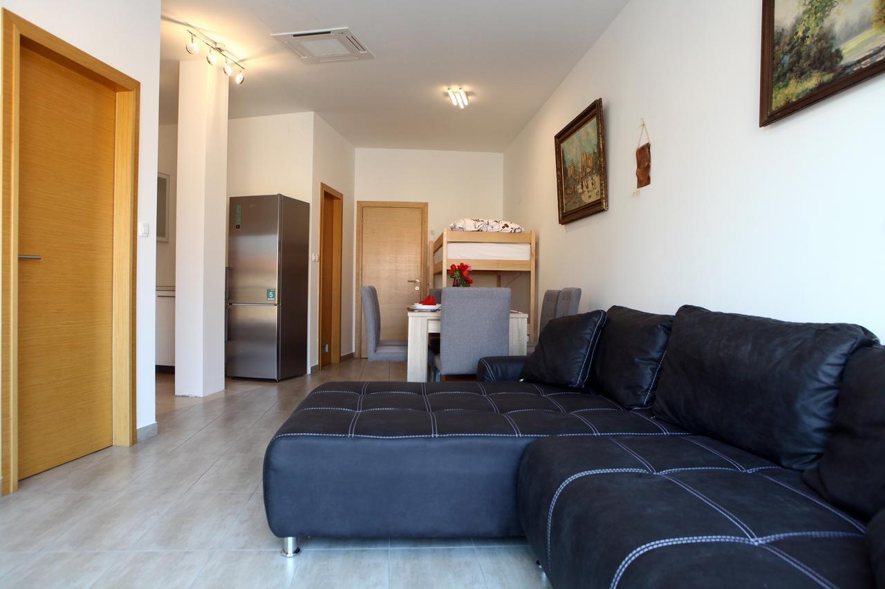 Charming San Simon Beach Apartment Jn Izola Buitenkant foto