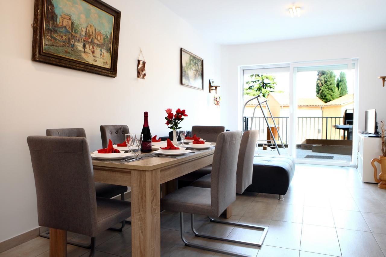 Charming San Simon Beach Apartment Jn Izola Buitenkant foto